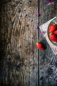 fond photo ancienne table de ferme vintage, moody, pour photographie culinaire, vintage, still life