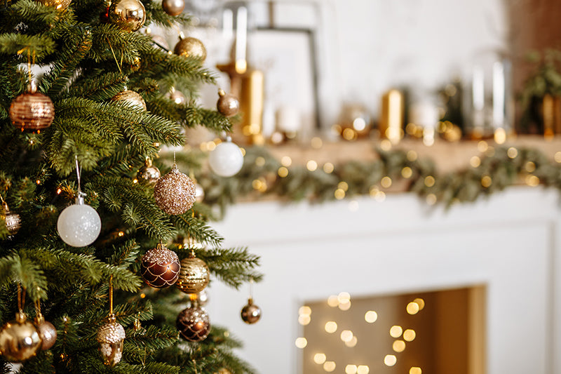 fond photo pour noel, montrant un sapin de noel avec des guirlandes lumineuses. fond parfait pour les ambiances de noel en photographie, studio photo, photo bougies, cosmetiques, culinaire.