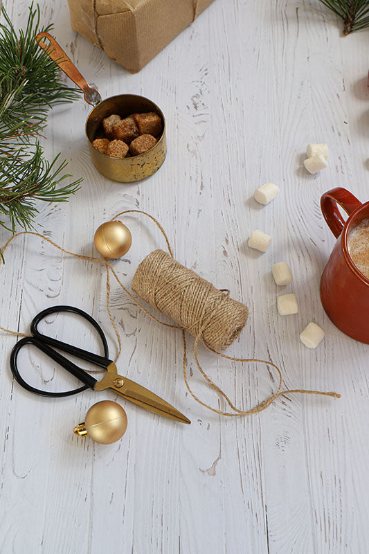 fondphoto noel effet bois blanc textuté, décoration de noel, studio photo et photo culinaire