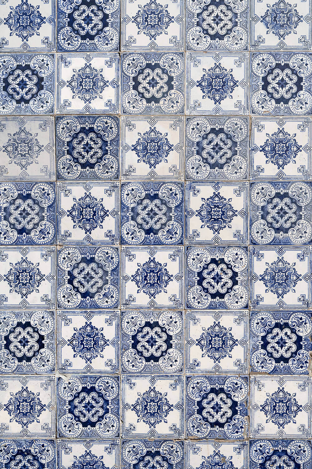 fond photo carrelage ancien bleu azulejos pour photographie de restaurant, artisanat, bijoux, ambiance soleil, mediterrannée, bio, plage, apéro tapas