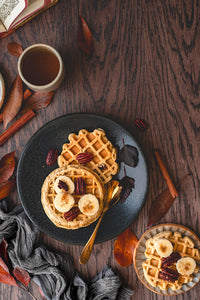 fond photo bois marron foncé pour l'automne et la photographie culinaire, artisanat cosy 