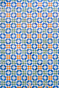 fond photo carrelage bleu clair azulejos pour photographie de restaurant, artisanat, bijoux, ambiance soleil, mediterrannée, bio, plage, apéro tapas
