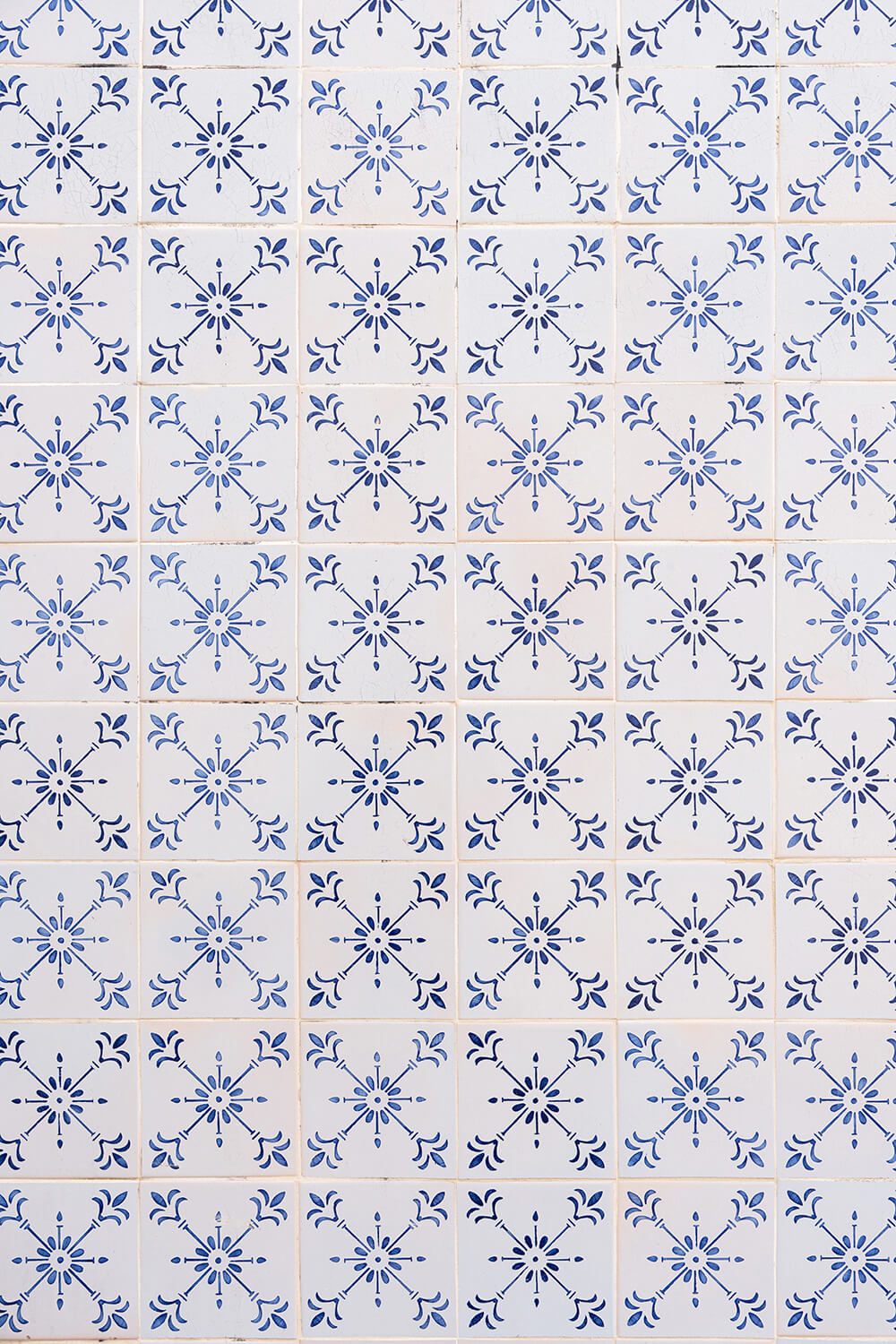 fond photo carrelage bleu clair azulejos pour photographie de restaurant, artisanat, bijoux, ambiance soleil, mediterrannée, bio, plage, apéro tapas