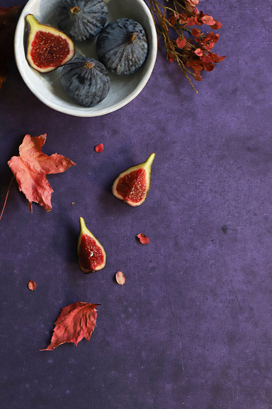 fond photo culinaire violet foncé pour photographie et studio photo