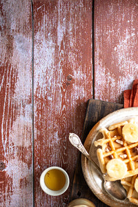 fond photo marron rouge en bois usé pour photographie automnale et noel, photo culinaire