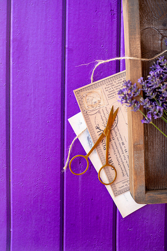 fond photo violet en bois provencal pour photographie culinaire ou photo produit. fond en vinyle imprimé en france