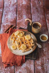 fond photo marron rouge en bois usé pour photographie automnale et noel, photo culinaire