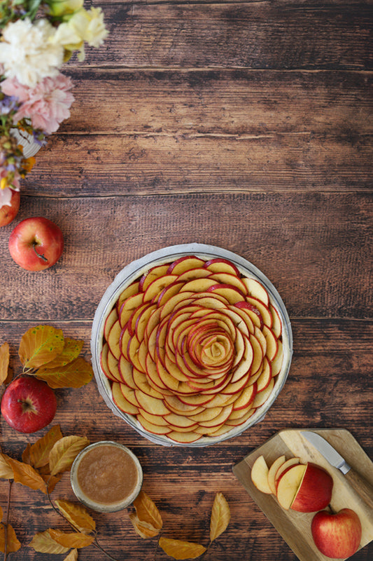 fond photo bois automne, couleur chaude, texturé pour photo culinaire et produit. bois vintage et rustique