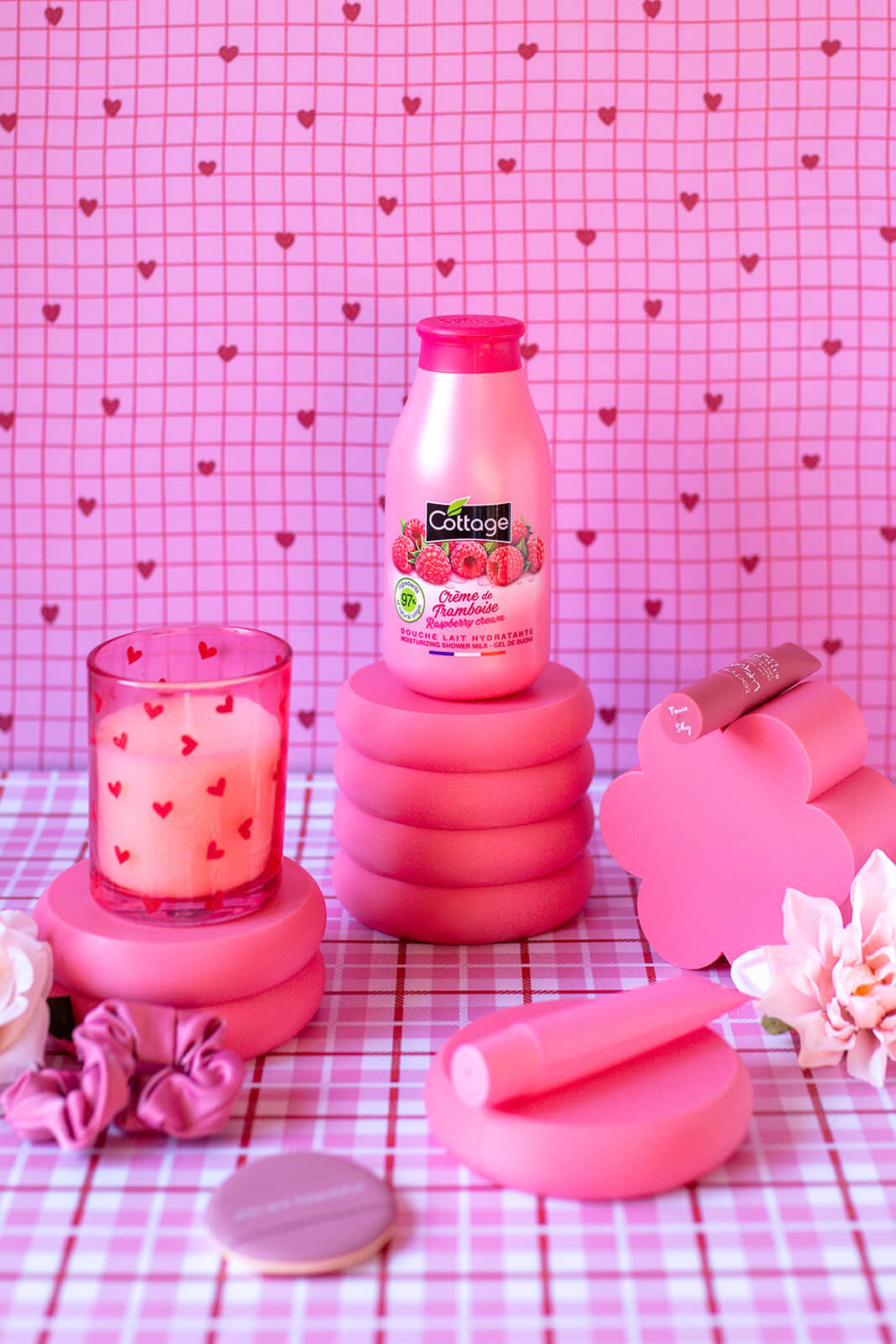 fond photo rose pour la saint valentin, photo produit, cosmetique, couture, artisanat, creatrices 