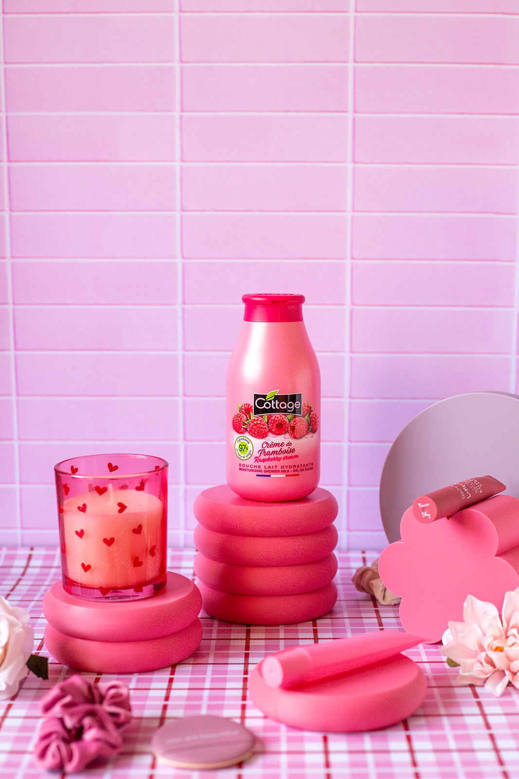 fond photo rose pour la saint valentin, photo produit, cosmetique, couture, artisanat, creatrices 