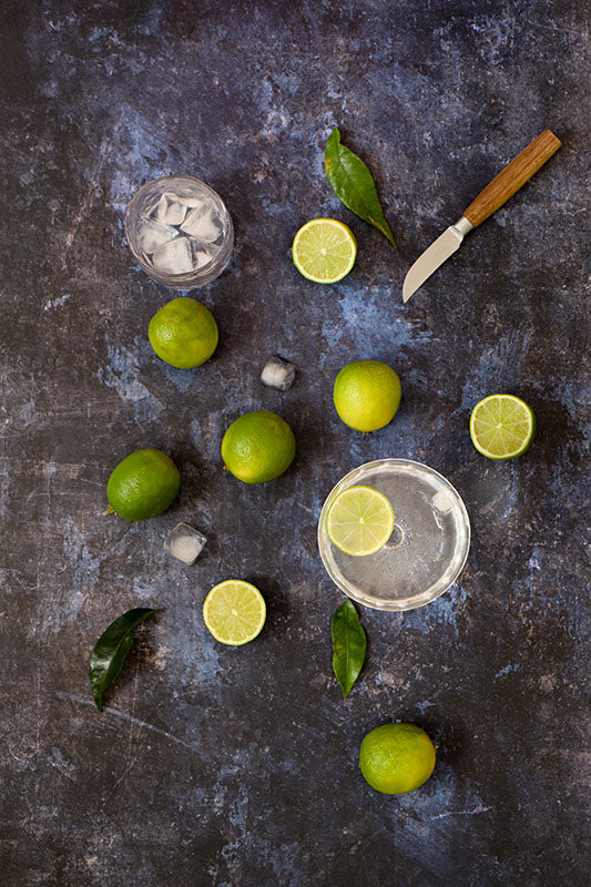 fond photo culinaire , souple lavable, studio photo bleu béton pour cocktail